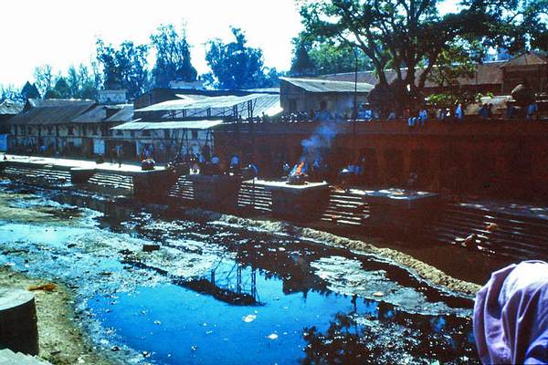 Pashupatinath Tempel: Totenverbrennungen